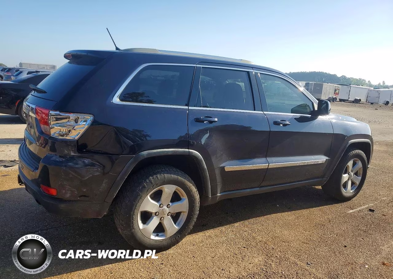 2011 Jeep Grand Cherokee Laredo VIN:1J4RR4GT1BC622221 - 3