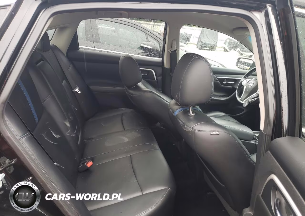 2018 Nissan Altima 2.5 VIN:1N4AL3AP6JC475456 - 10