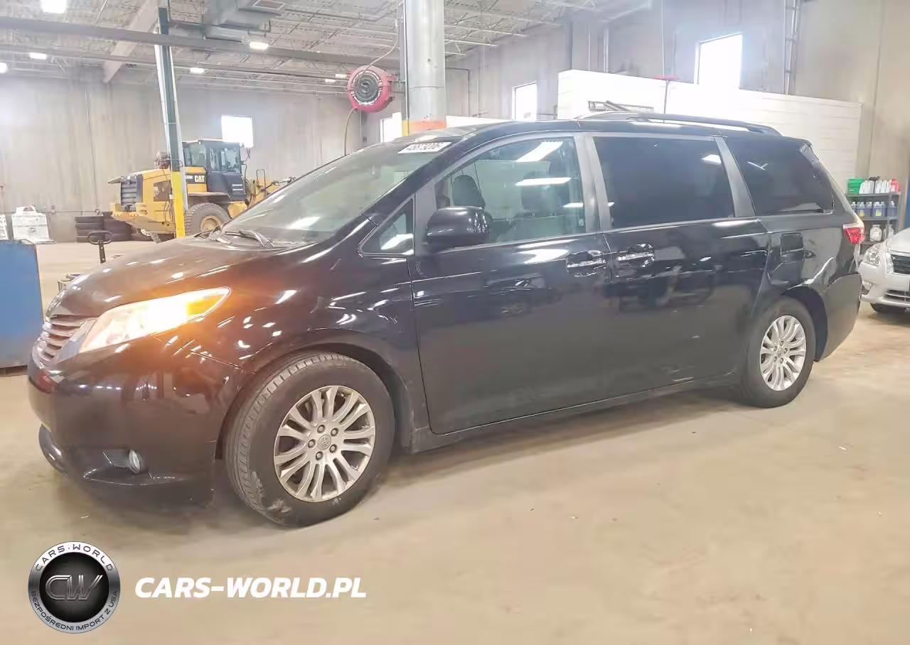 2016 Toyota Sienna Xle 8-Passenger