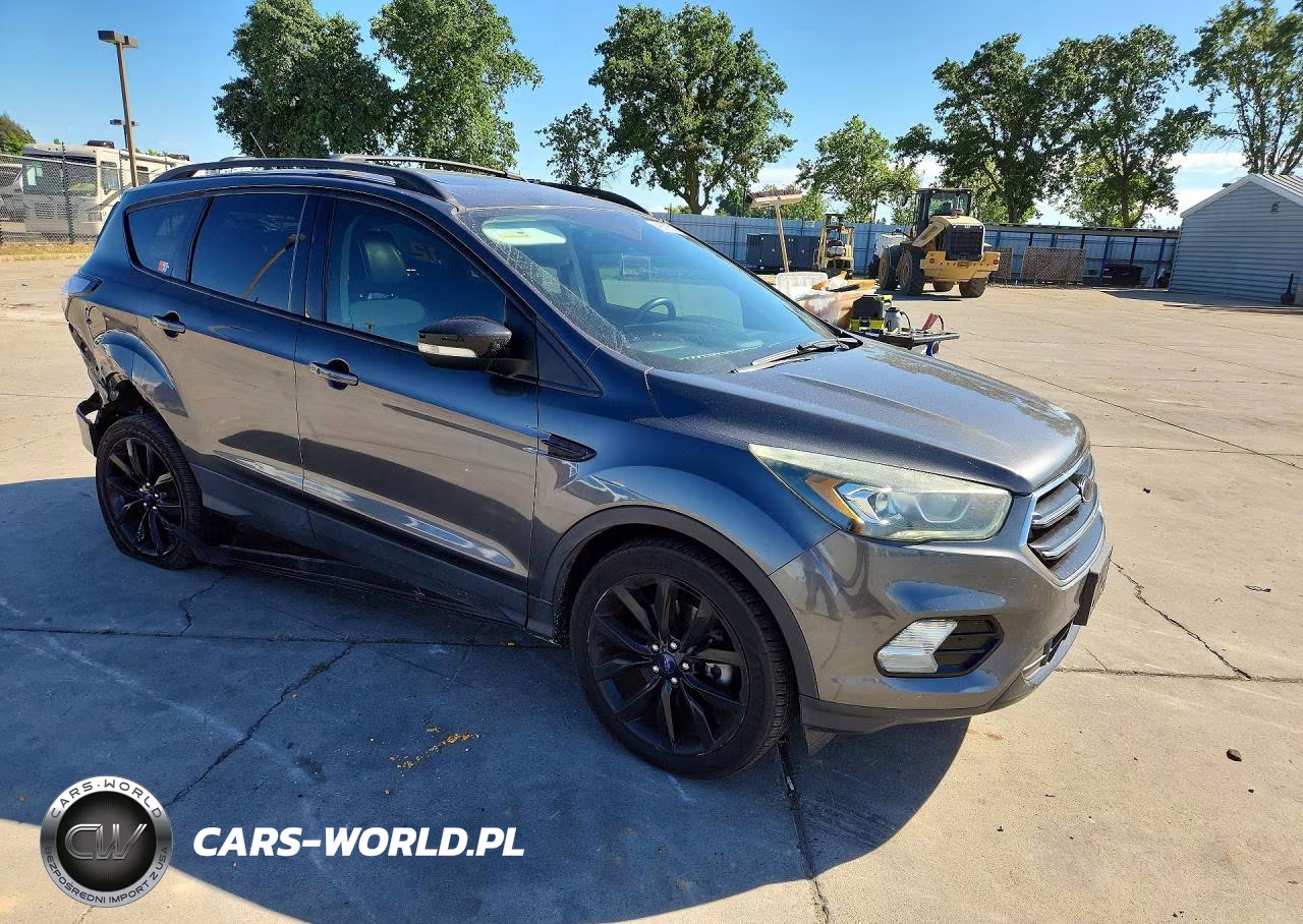 2017 Ford Escape Titanium VIN:1FMCU0J93HUC67275 - 4