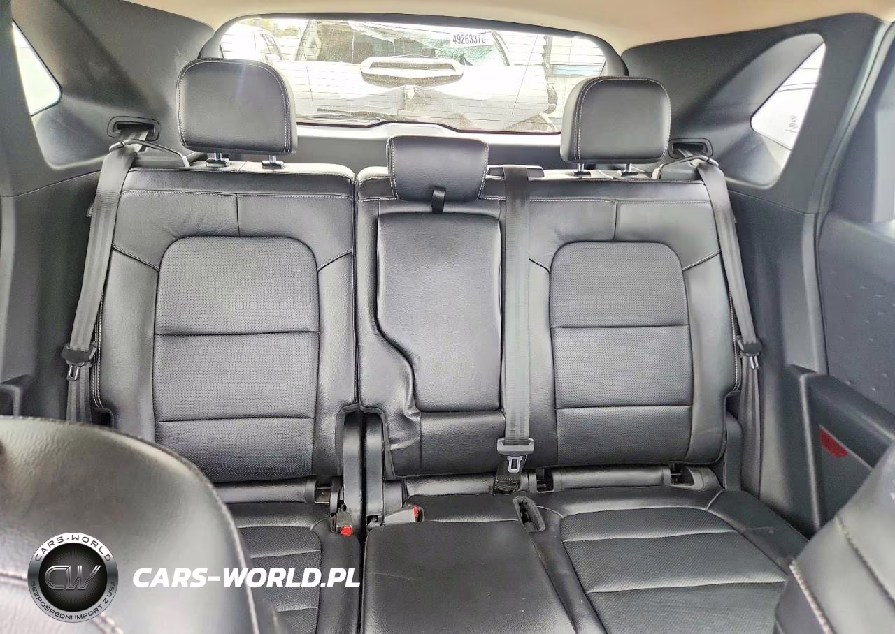 2020 Ford Escape Titanium VIN:1FMCU9J92LUC74103 - 10