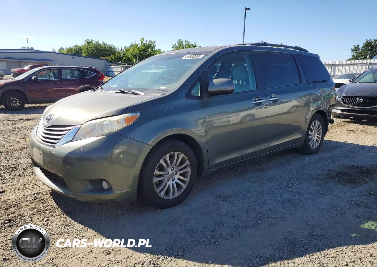 2014 Toyota Sienna Xle 8-Passenger