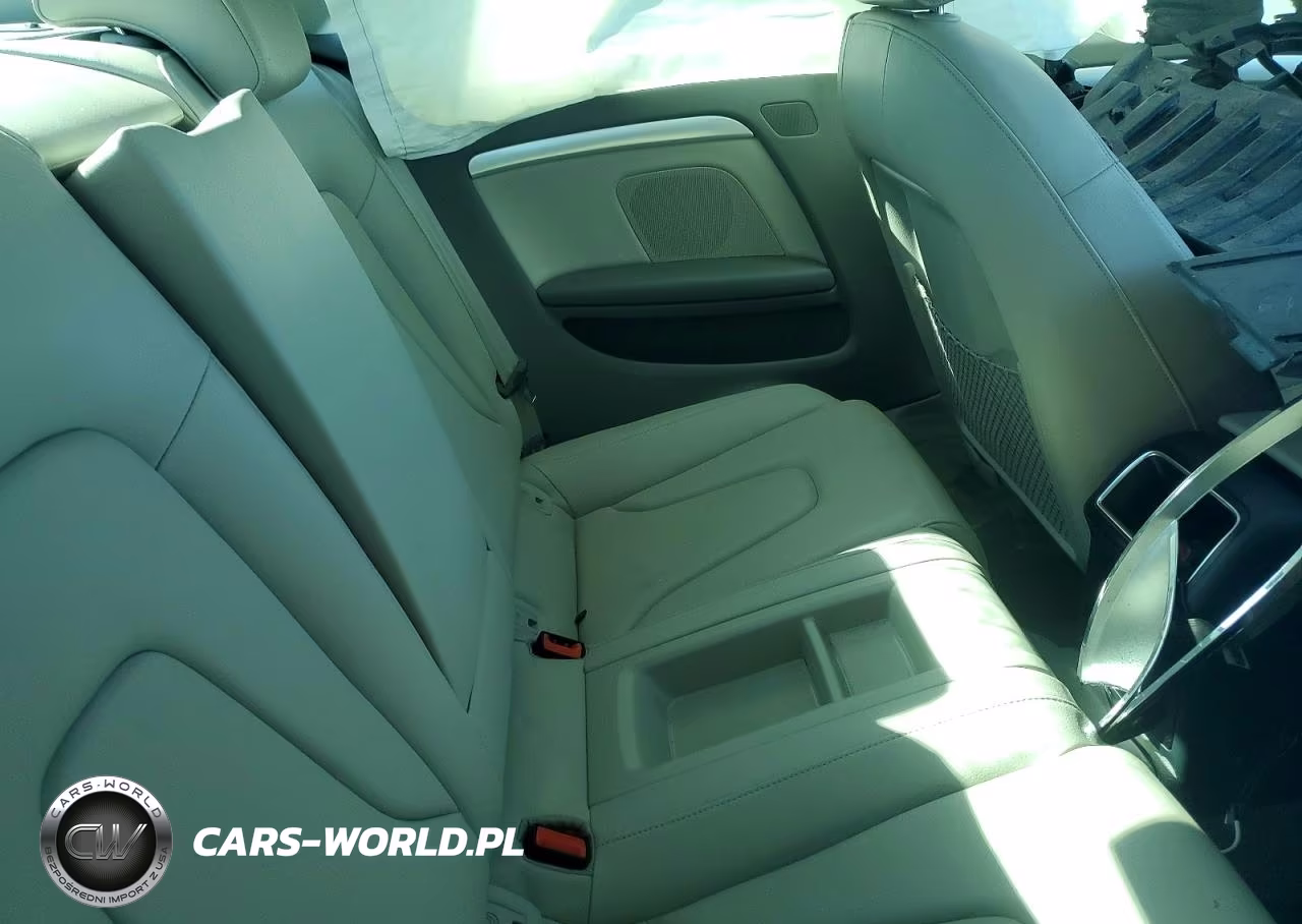 2010 Audi A5 Premium VIN:WAUCFAFR8AA046630 - 10