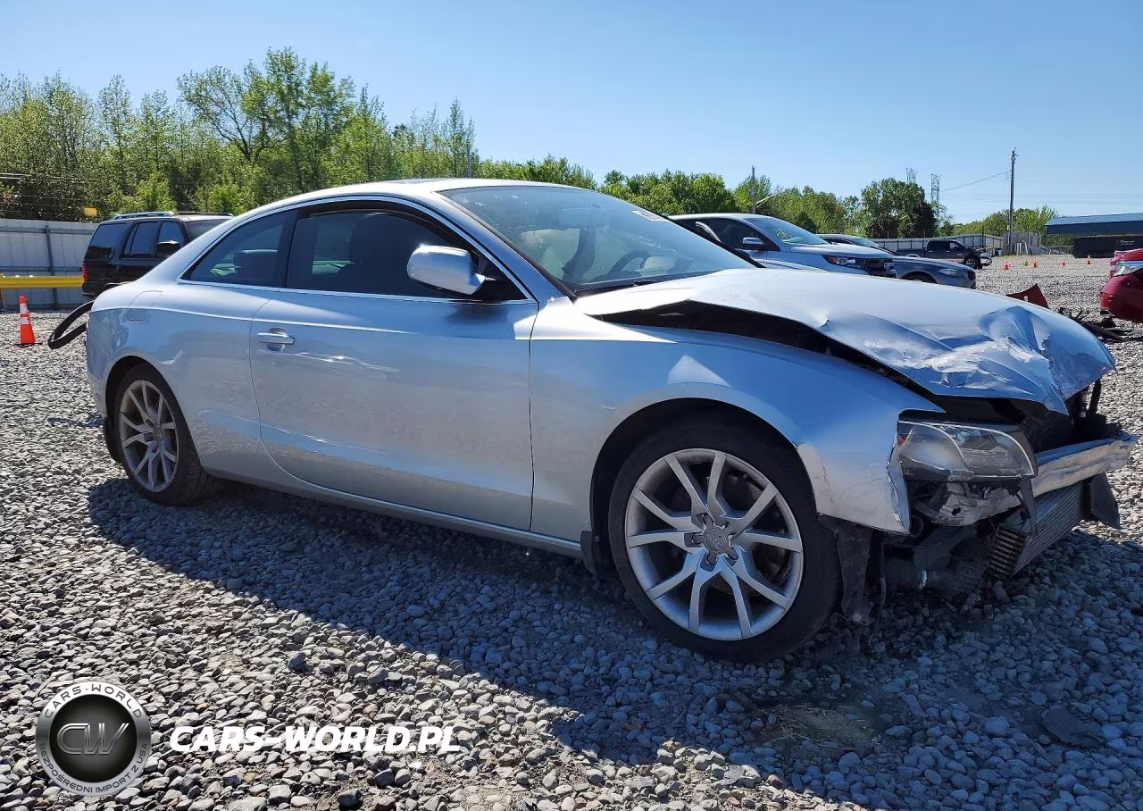 2010 Audi A5 Premium VIN:WAUCFAFR8AA046630 - 4
