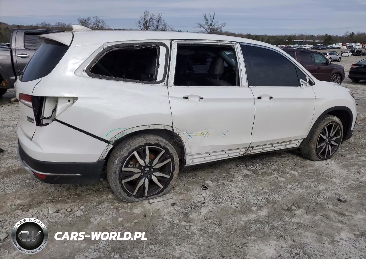 2021 Honda Pilot Touring VIN:5FNYF6H91MB082738 - 3