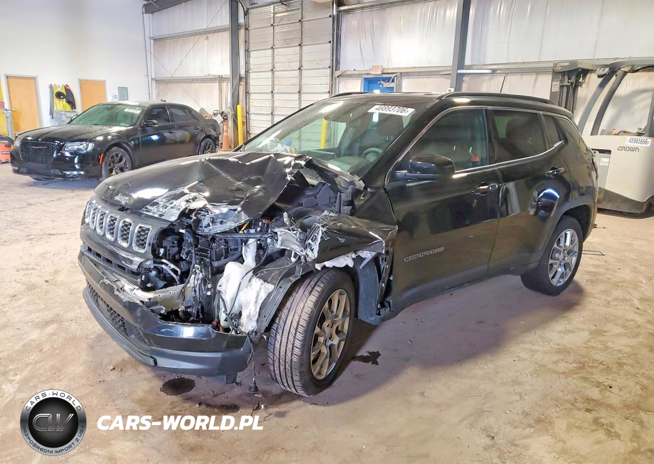2024 Jeep Compass Latitude Lux – zdjęcie 1 z 14
