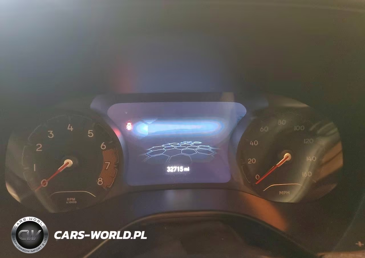 2024 Jeep Compass Latitude Lux VIN:3C4NJDFN2RT130097 - 9