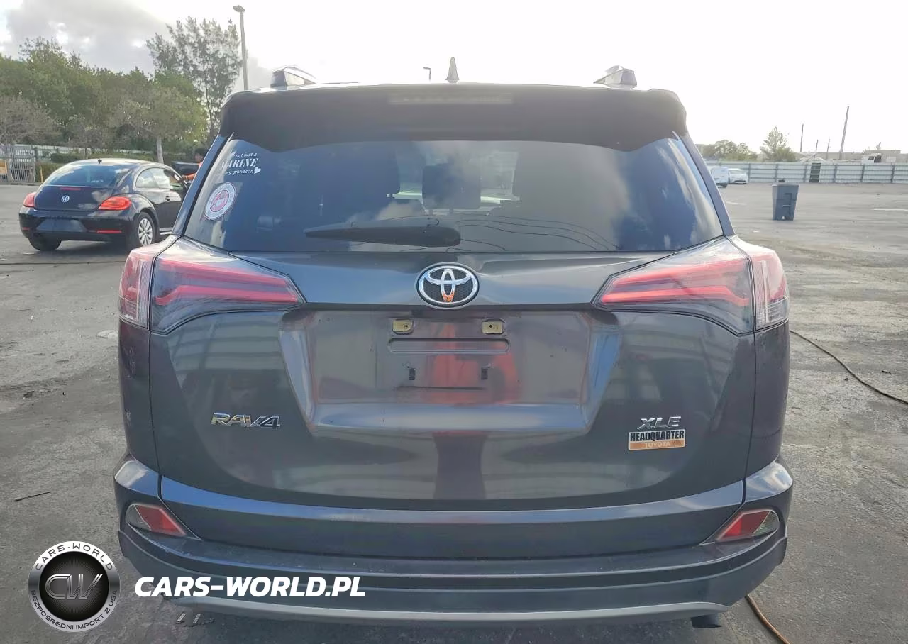 2018 Toyota Rav4 Xle VIN:JTMWFREV7JJ188349 - 6