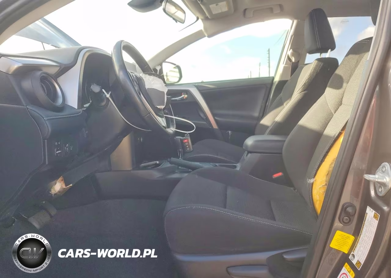 2018 Toyota Rav4 Xle VIN:JTMWFREV7JJ188349 - 7
