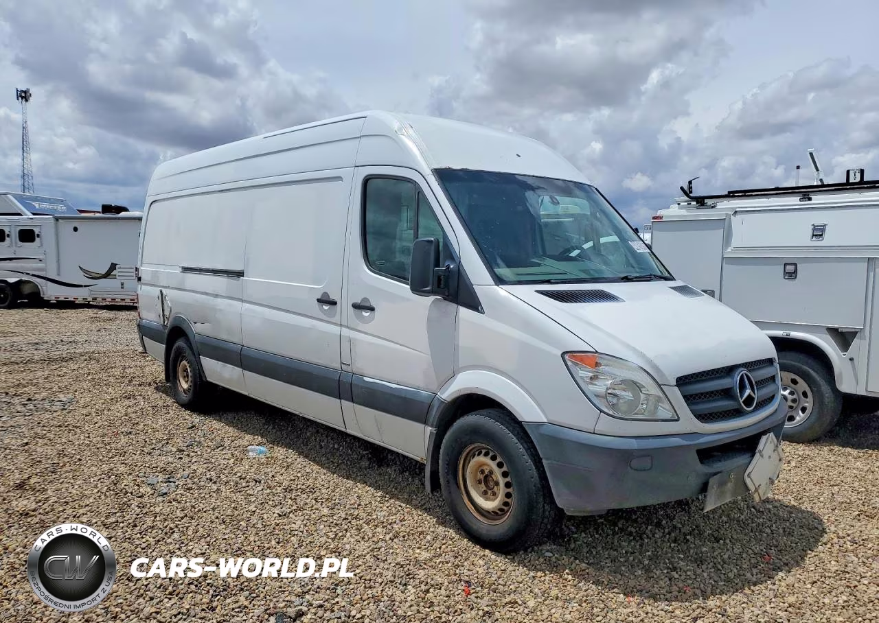 2012 Mercedes Benz Sprinter 2500 Delivery Van VIN:WD3PE8CB6C5687420 - 4