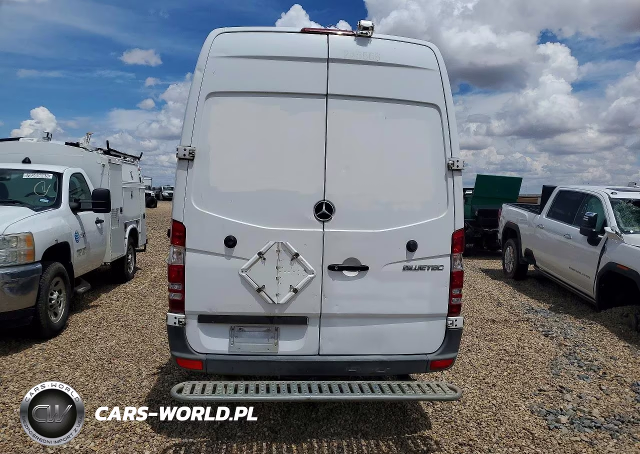 2012 Mercedes Benz Sprinter 2500 Delivery Van VIN:WD3PE8CB6C5687420 - 6