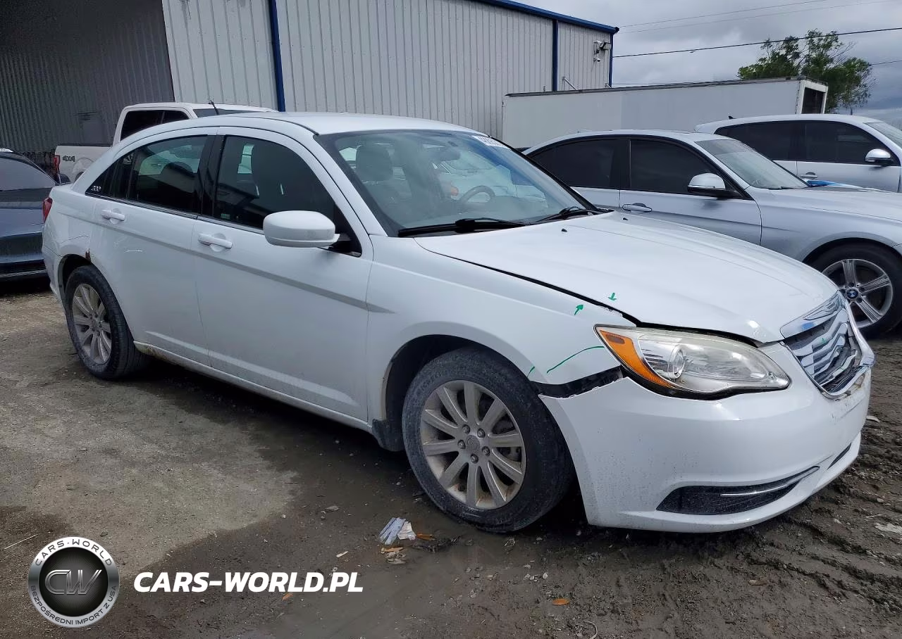2012 Chrysler 200 Touring VIN:1C3CCBBB5CN180604 - 4