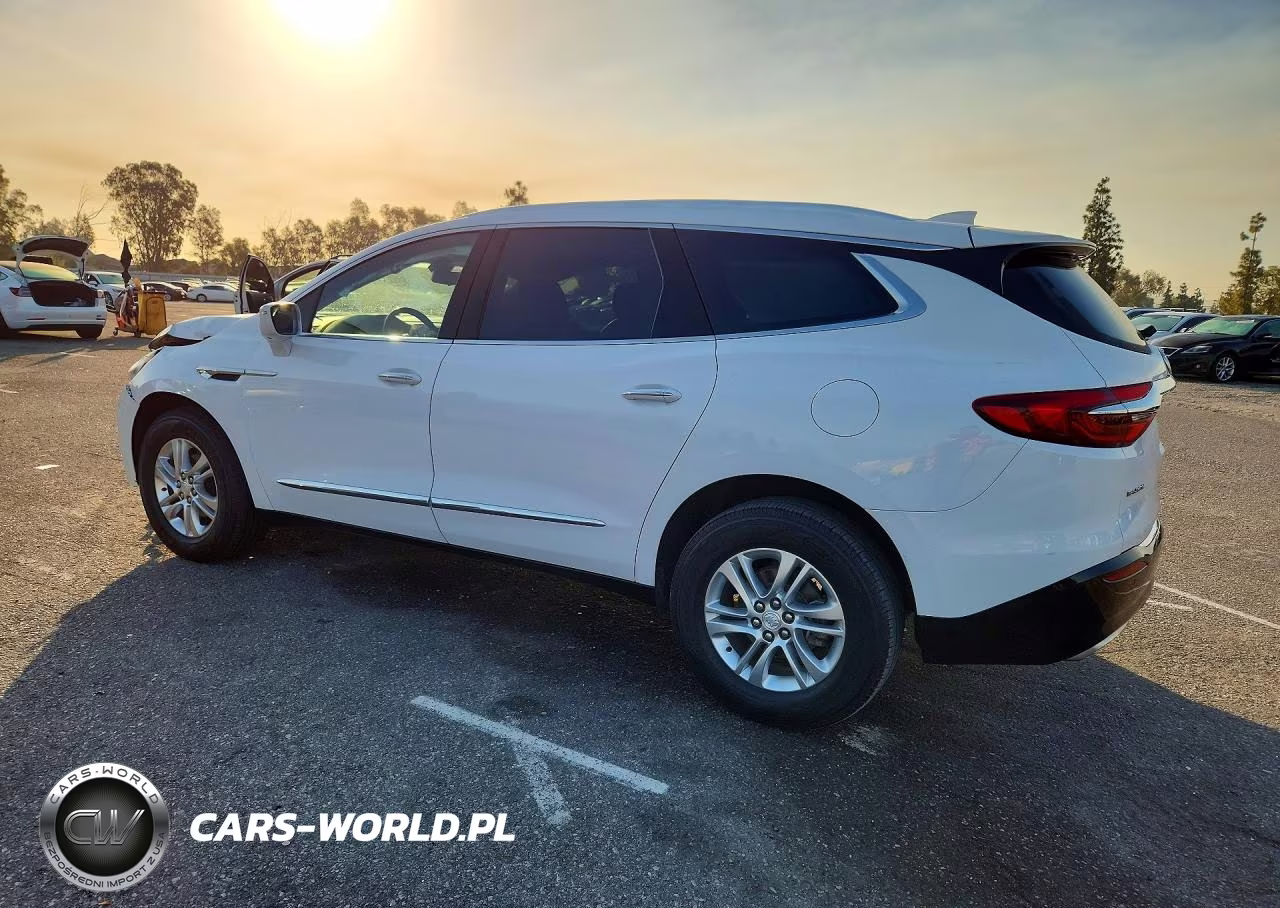 2018 Buick Enclave Essence VIN:5GAERBKW2JJ228555 - 2