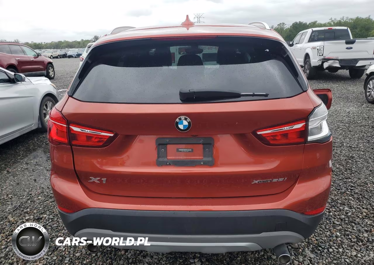 2018 BMW X1 xDrive28I VIN:WBXHT3C39J5L35007 - 6