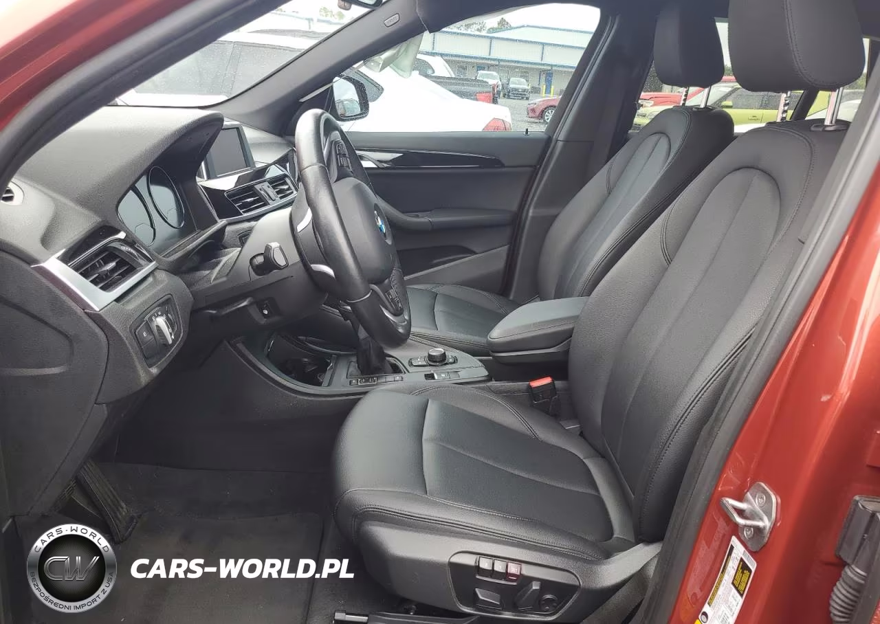 2018 BMW X1 xDrive28I VIN:WBXHT3C39J5L35007 - 7