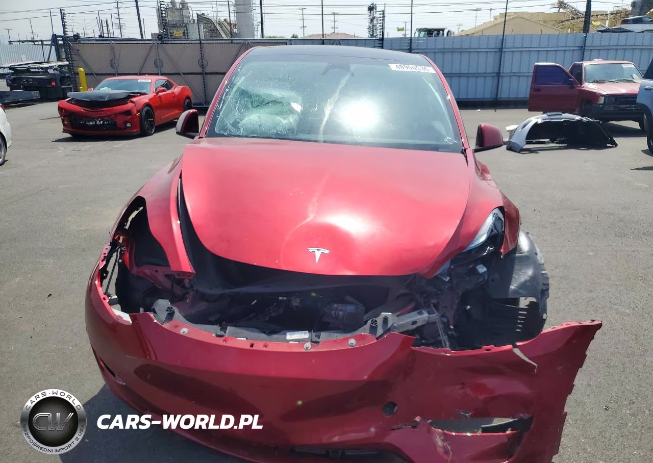 2024 Tesla Model Y VIN:7SAYGDED2RF210957 - 5