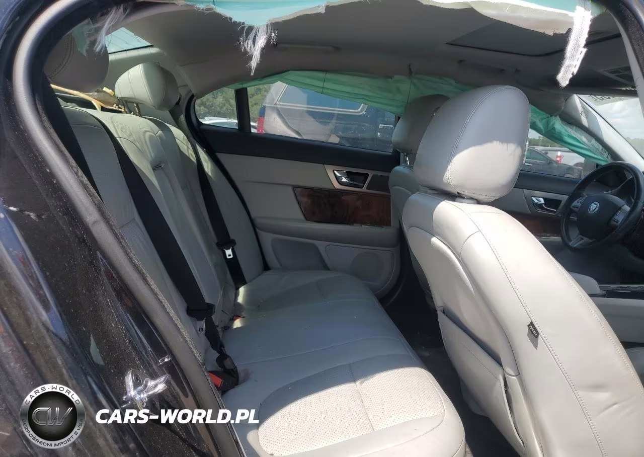 2010 Jaguar Xf Premium VIN:SAJWA0GB5ALR59362 - 10