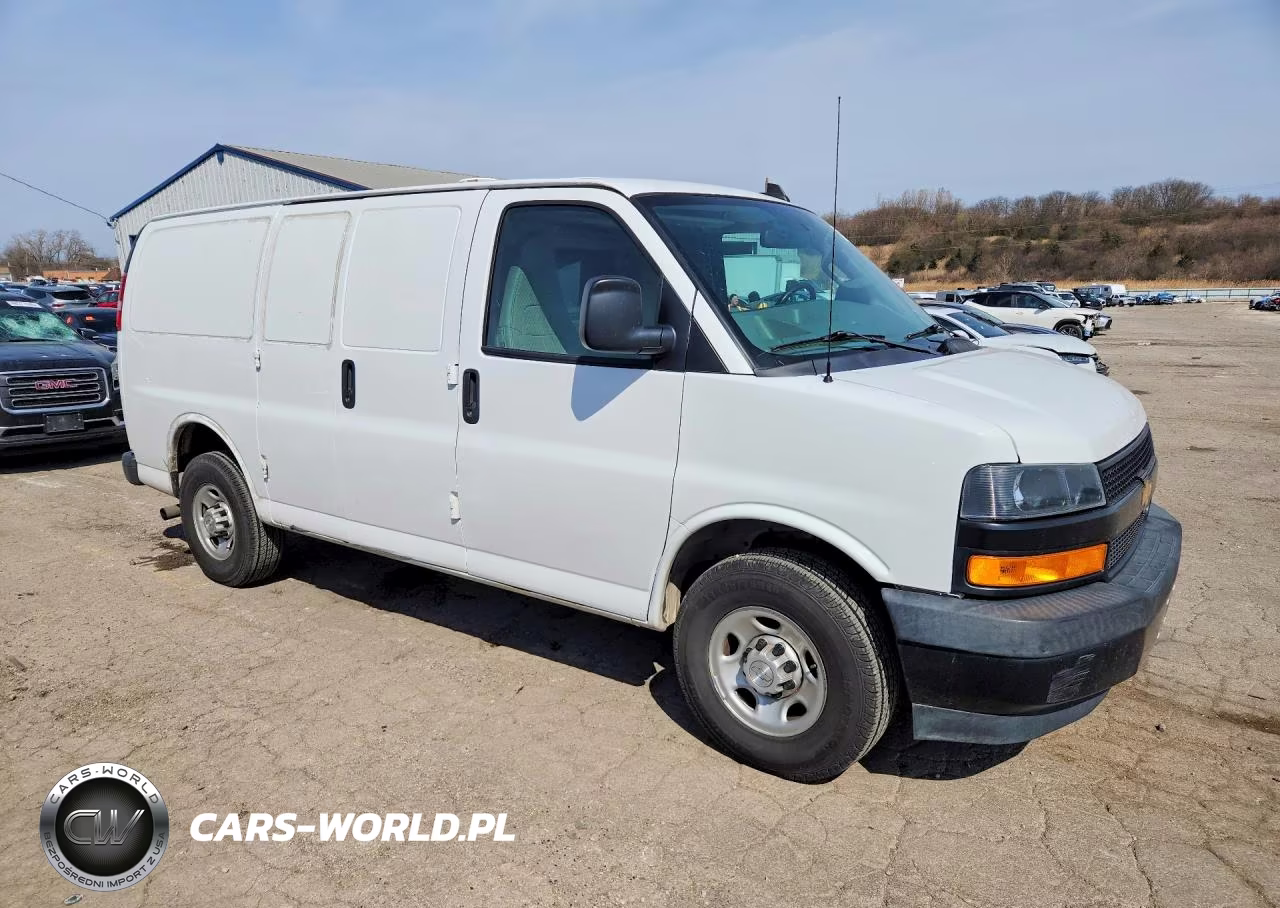 2020 Chev Express G2500 VIN:1GCWGAFG8L1168287 - 4