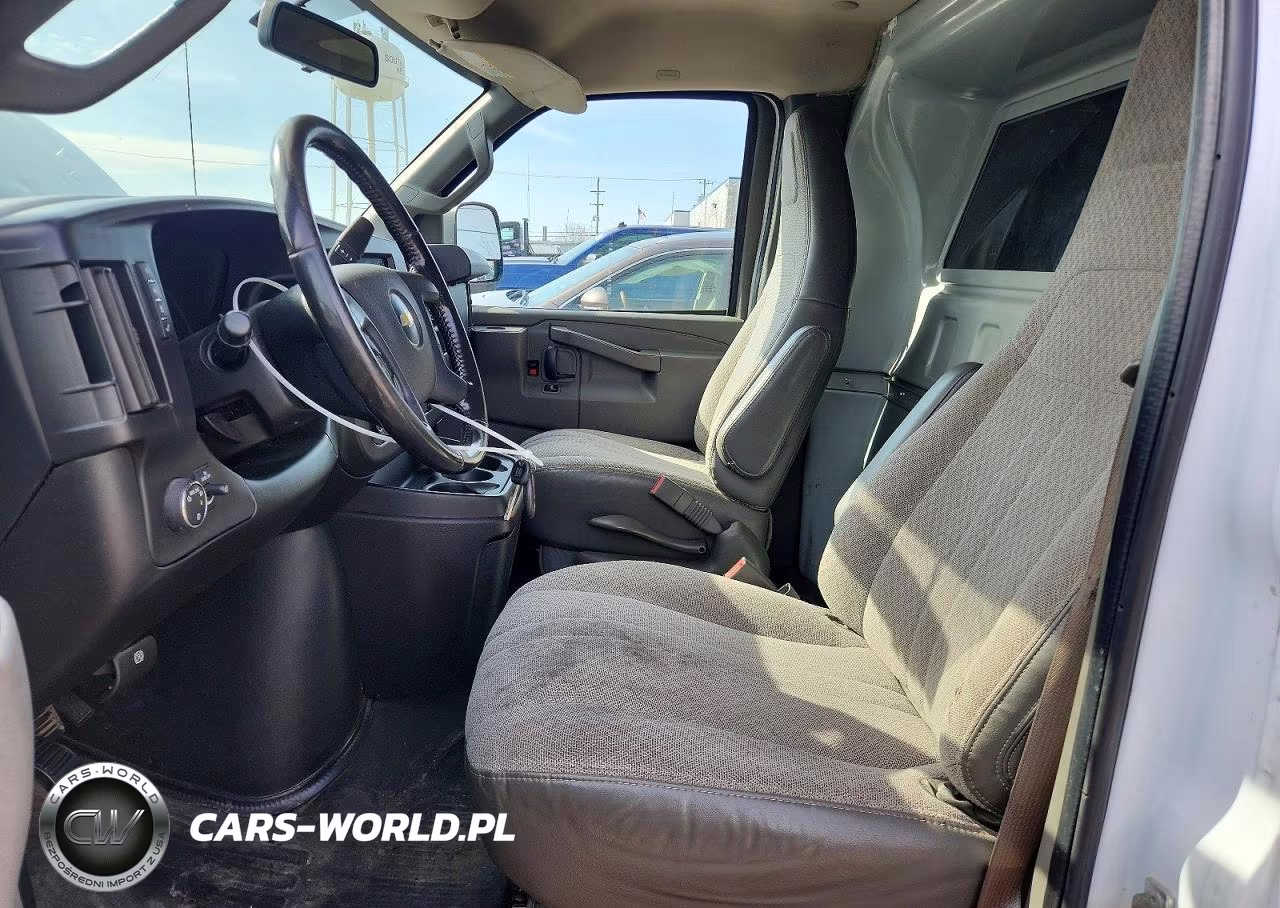 2020 Chev Express G2500 VIN:1GCWGAFG8L1168287 - 7