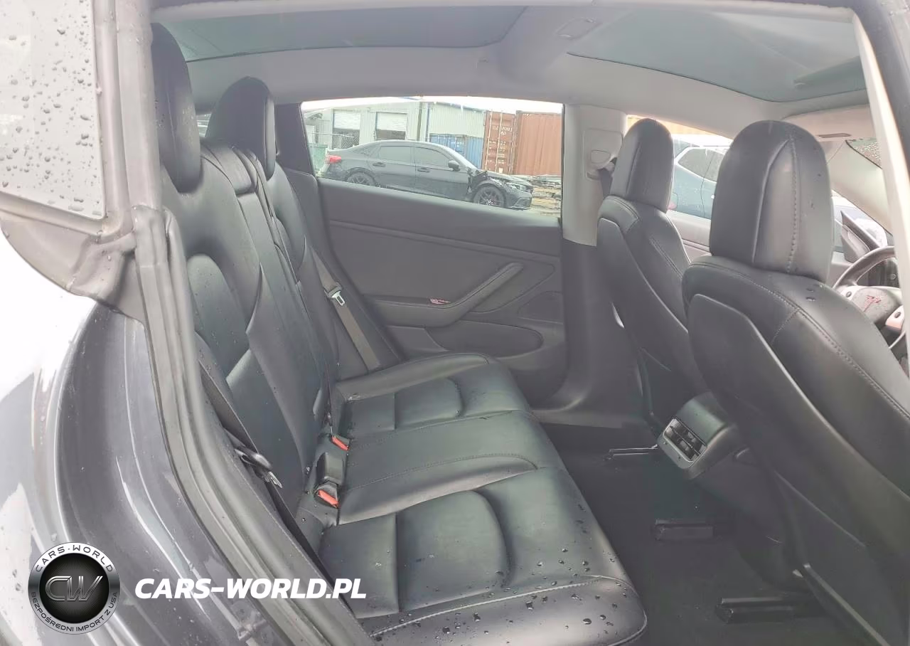 2018 Tesla Model 3 VIN:5YJ3E1EB3JF121137 - 10