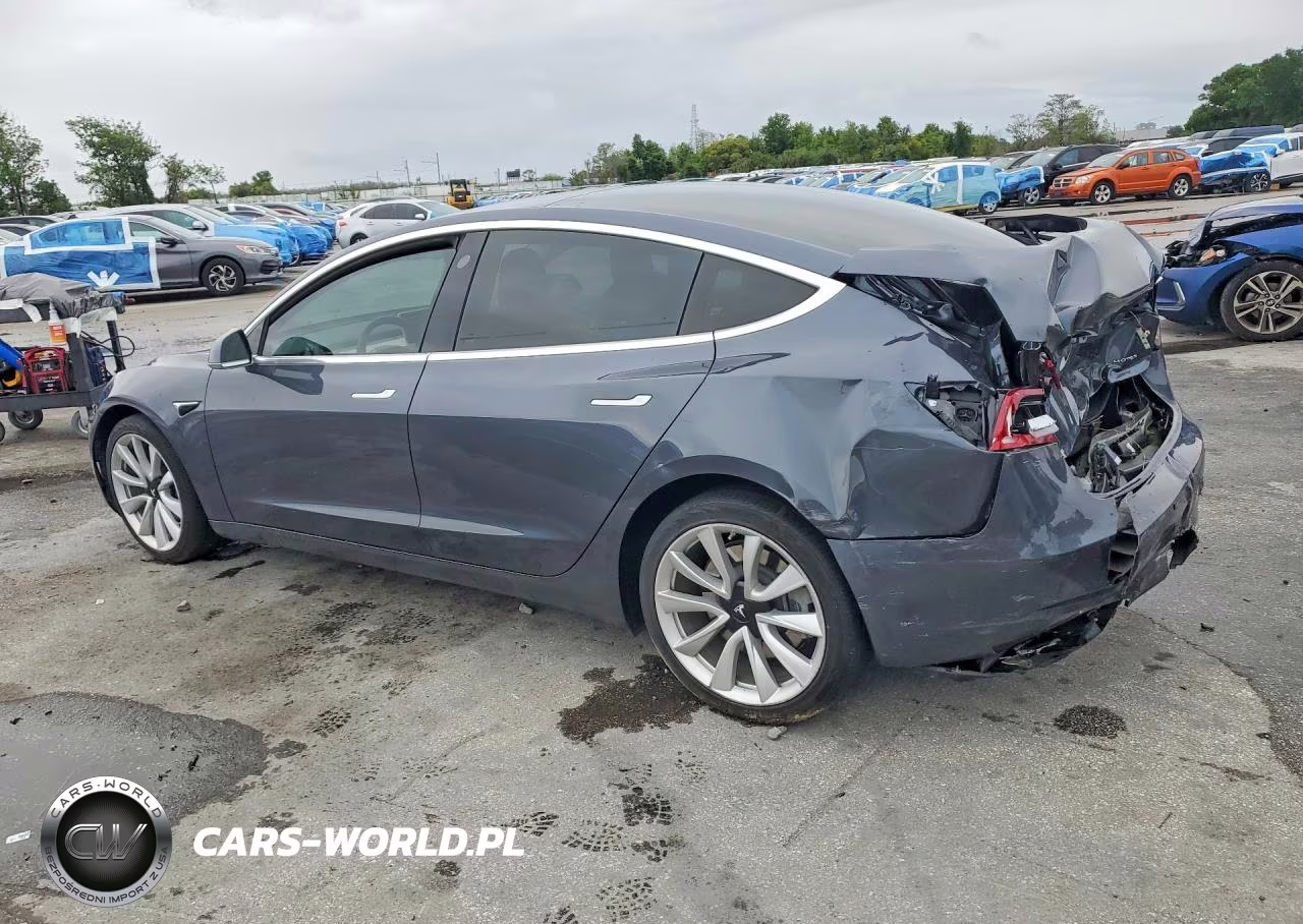 2018 Tesla Model 3 VIN:5YJ3E1EB3JF121137 - 2