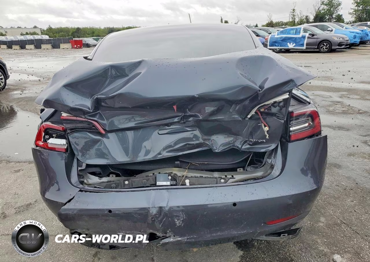 2018 Tesla Model 3 VIN:5YJ3E1EB3JF121137 - 6