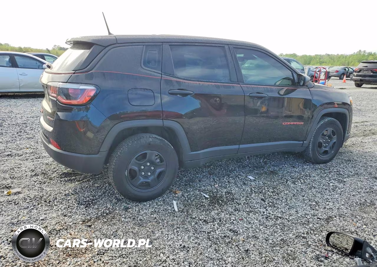 2018 Jeep Compass Sport VIN:3C4NJCAB7JT461057 - 3
