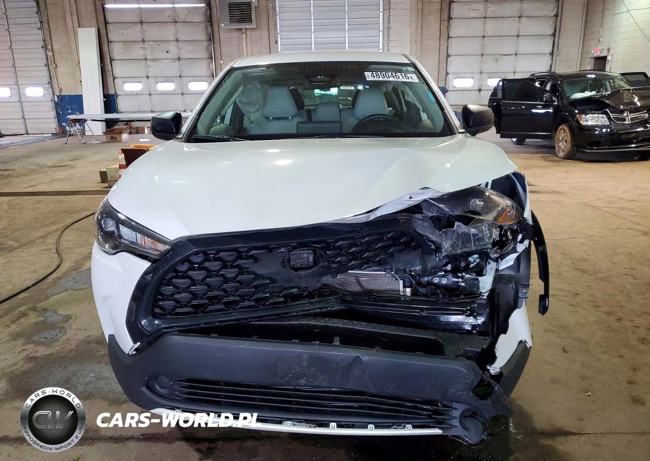 2024 Toyota Corolla Cross L VIN:7MUAAABG8RV109906 - 5