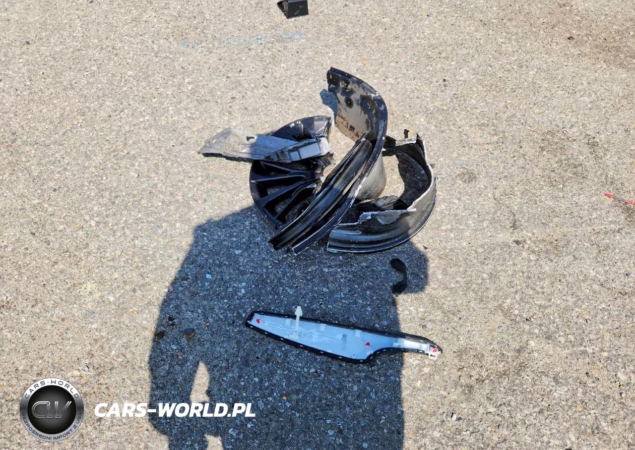 2020 Toyota Camry Se Nightshade VIN:4T1G11AK1LU380895 - 12