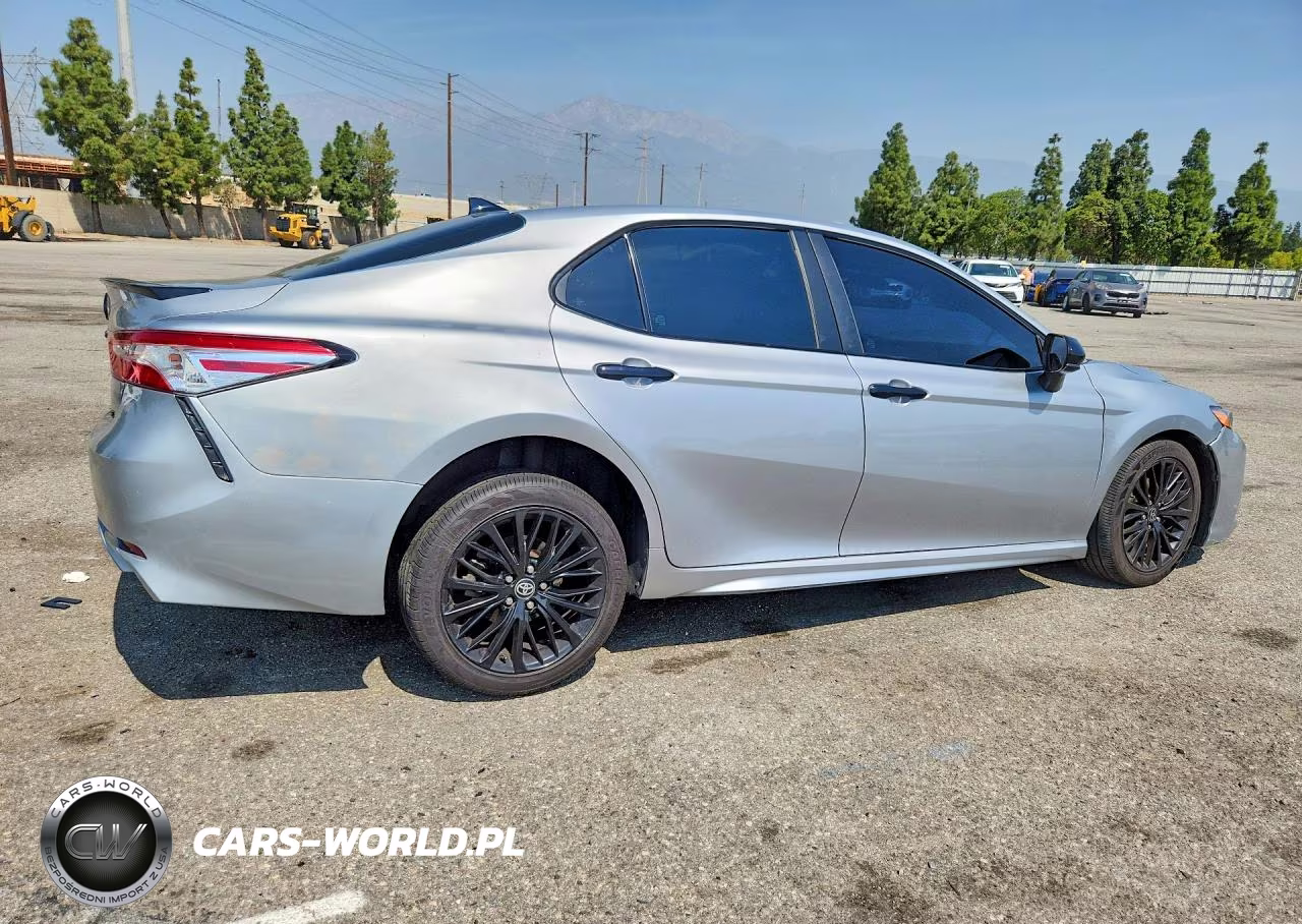 2020 Toyota Camry Se Nightshade VIN:4T1G11AK1LU380895 - 3