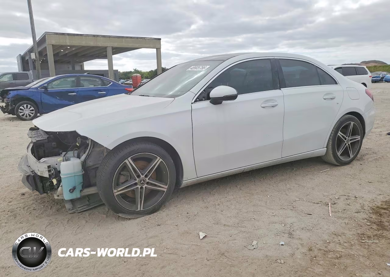 2019 Mercedes-Benz A 220