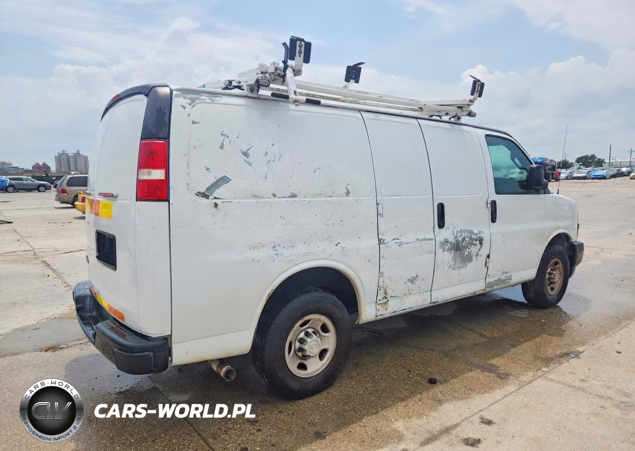 2019 Chevrolet Express Utility - Service Van VIN:1GCWGAFP1K1266138 - 3