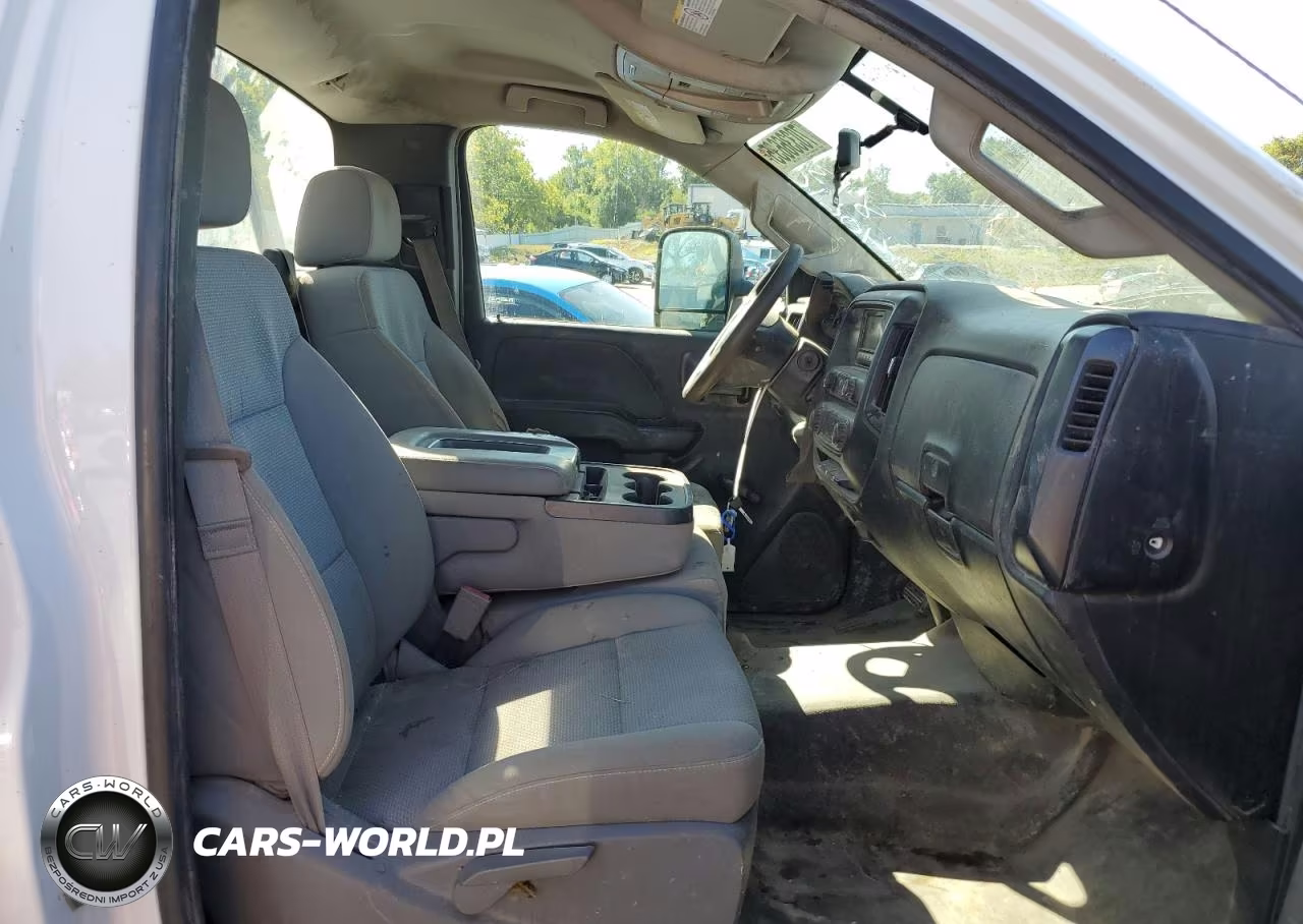 2015 Chevrolet Silverado C3500 VIN:1GC3CYCG5FZ134440 - 10