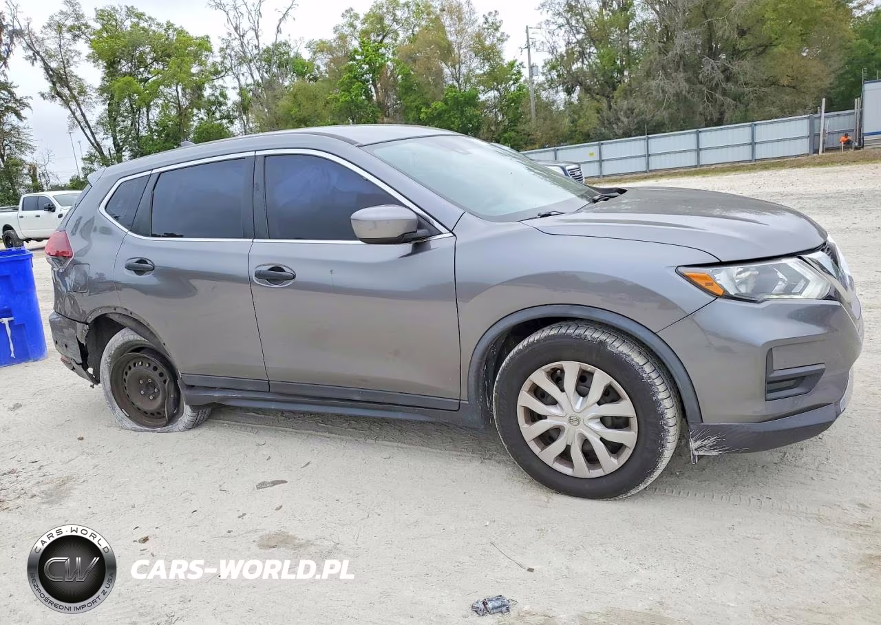 2020 Nissan Rogue S VIN:KNMAT2MT7LP542526 - 4