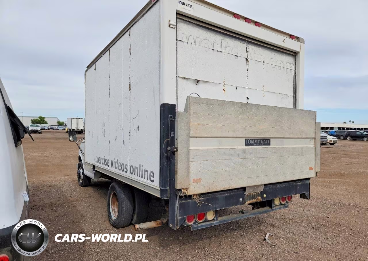 2006 Chevrolet Express Box Truck VIN:1GBHG31R621236442 - 2