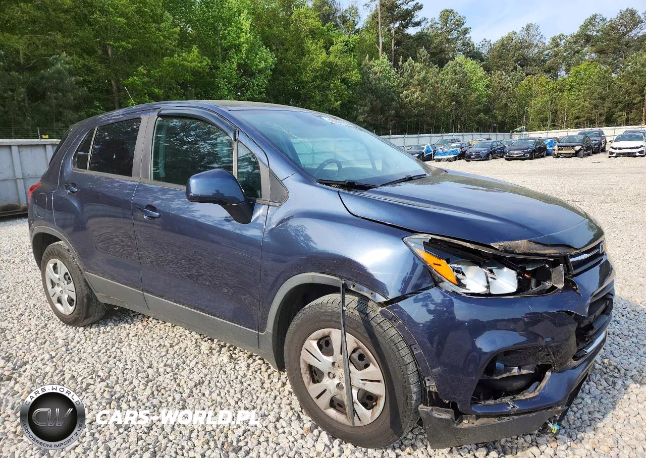 2018 Chevrolet Trax Ls VIN:3GNCJKSB5JL253752 - 4