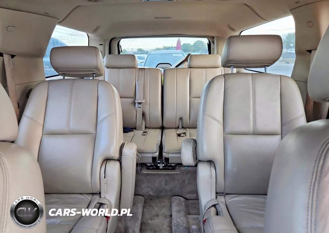 2008 Chevrolet Suburban Ltz VIN:1GNFC16J08R193272 - 10