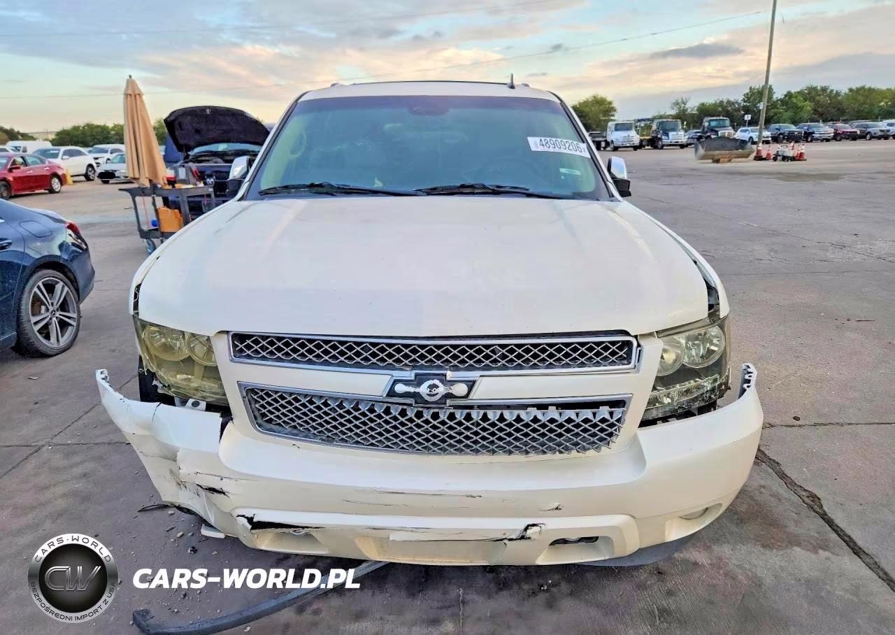 2008 Chevrolet Suburban Ltz VIN:1GNFC16J08R193272 - 5