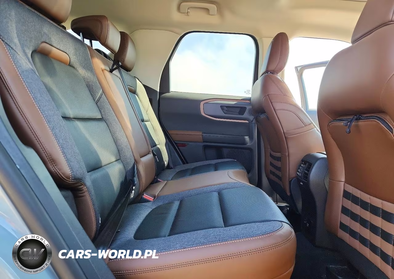 2021 Ford Bronco Sport Outer Banks VIN:3FMCR9C62MRB05258 - 11
