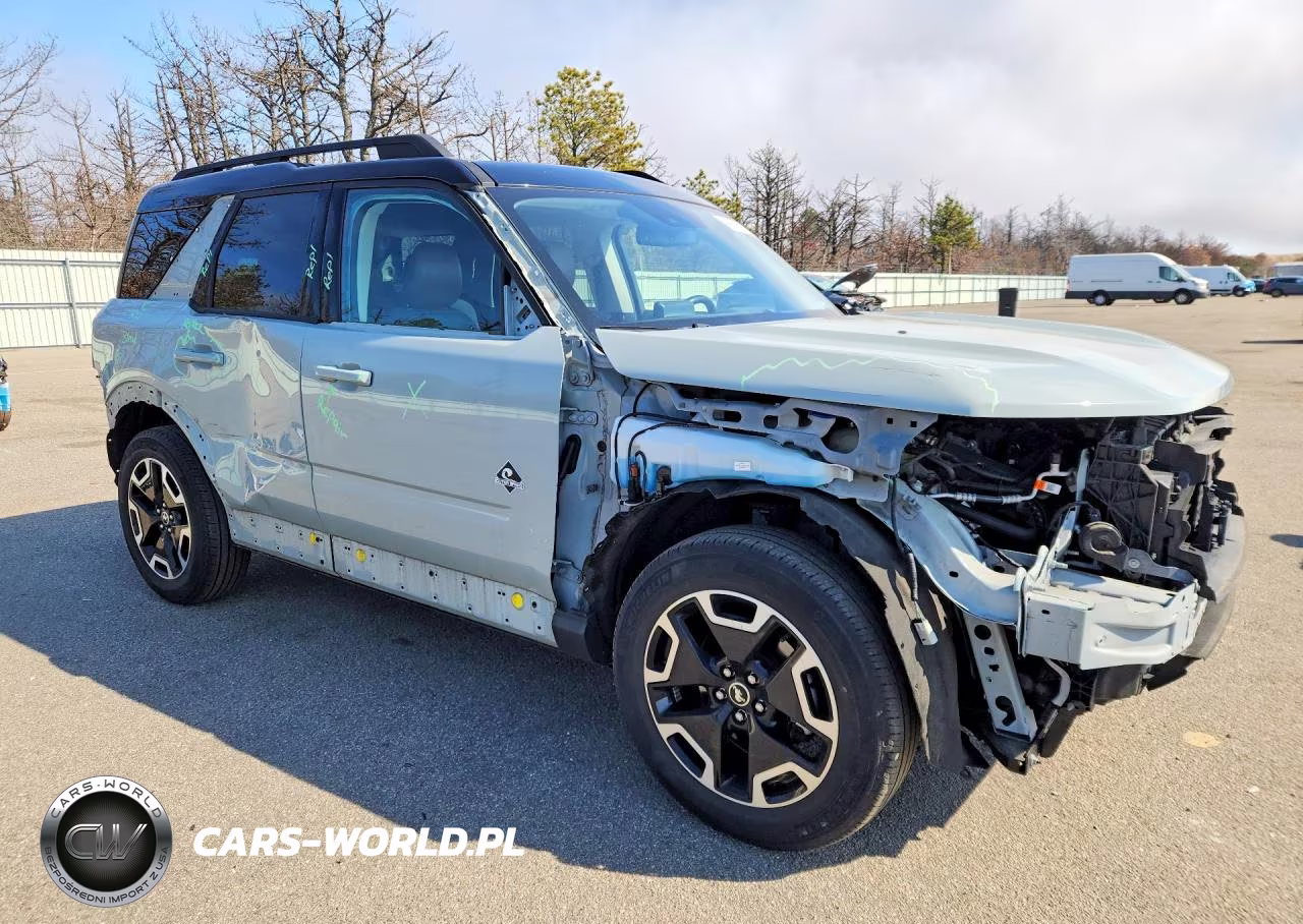 2021 Ford Bronco Sport Outer Banks VIN:3FMCR9C62MRB05258 - 4