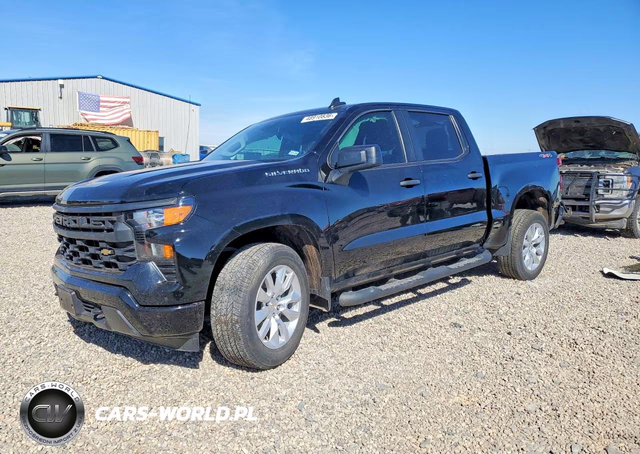 2024 Chevrolet Silverado K1500 Custom – zdjęcie 1 z 12