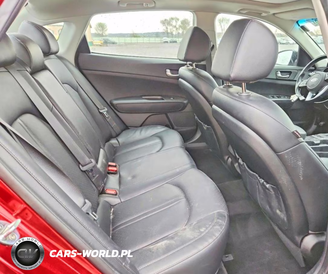 2020 Kia Optima Special Edition VIN:5XXGT4L33LG439473 - 10