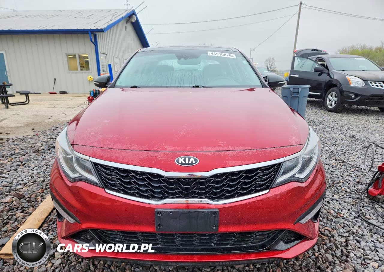 2020 Kia Optima Special Edition VIN:5XXGT4L33LG439473 - 5