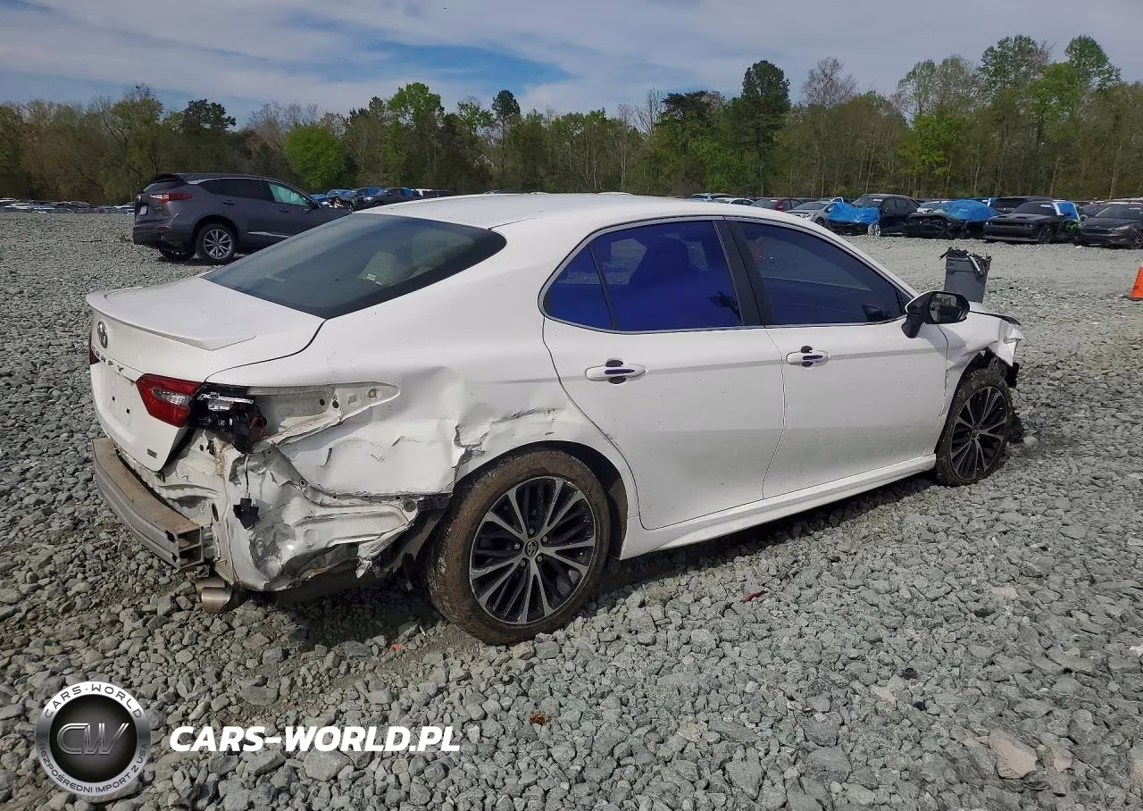2018 Toyota Camry Se VIN:JTNB11HK0J3006765 - 3