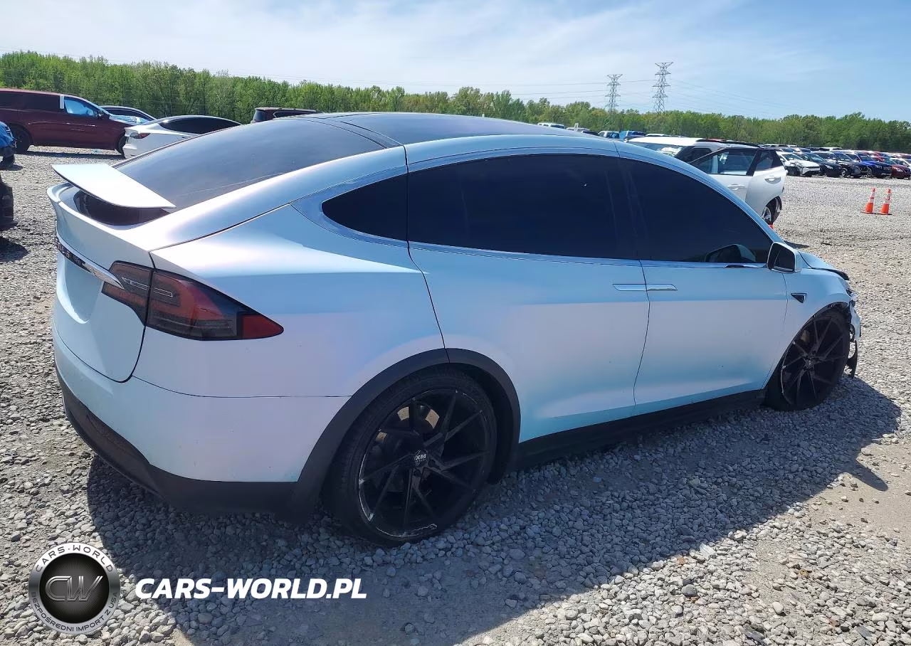 2017 Tesla Model X VIN:5YJXCDE25HF051269 - 3