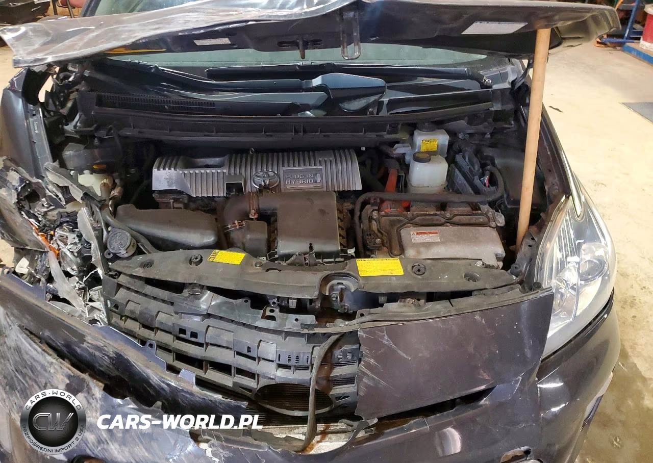 2012 Toyota Prius Plug-In Hybrid Base VIN:JTDKN3DP0C3018701 - 11