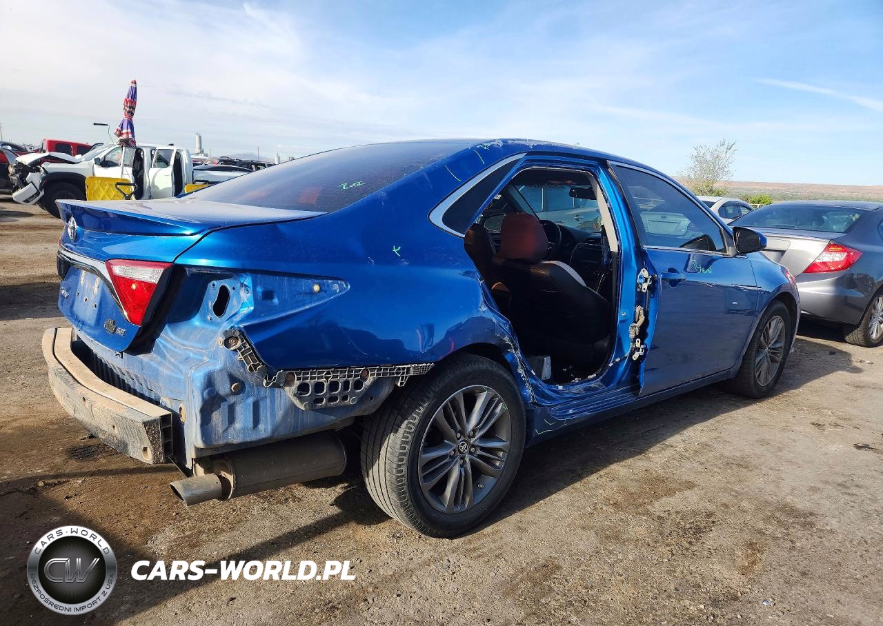 2017 Toyota Camry Se VIN:4T1BF1FK6HU685742 - 3