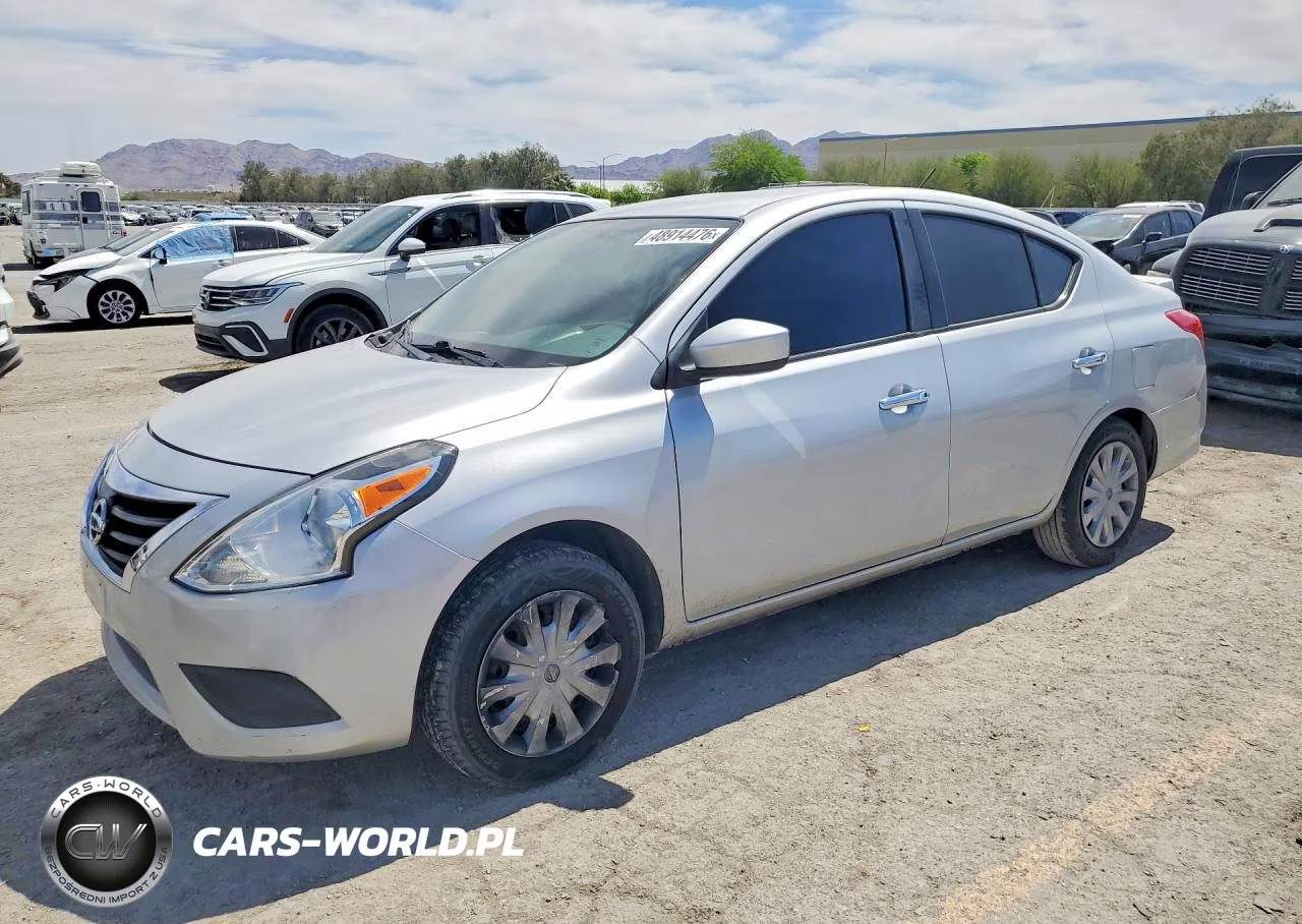 2018 Nissan Versa Sv