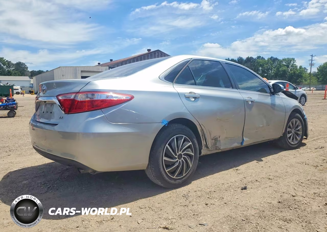 2017 Toyota Camry Le VIN:4T1BF1FK9HU377092 - 3