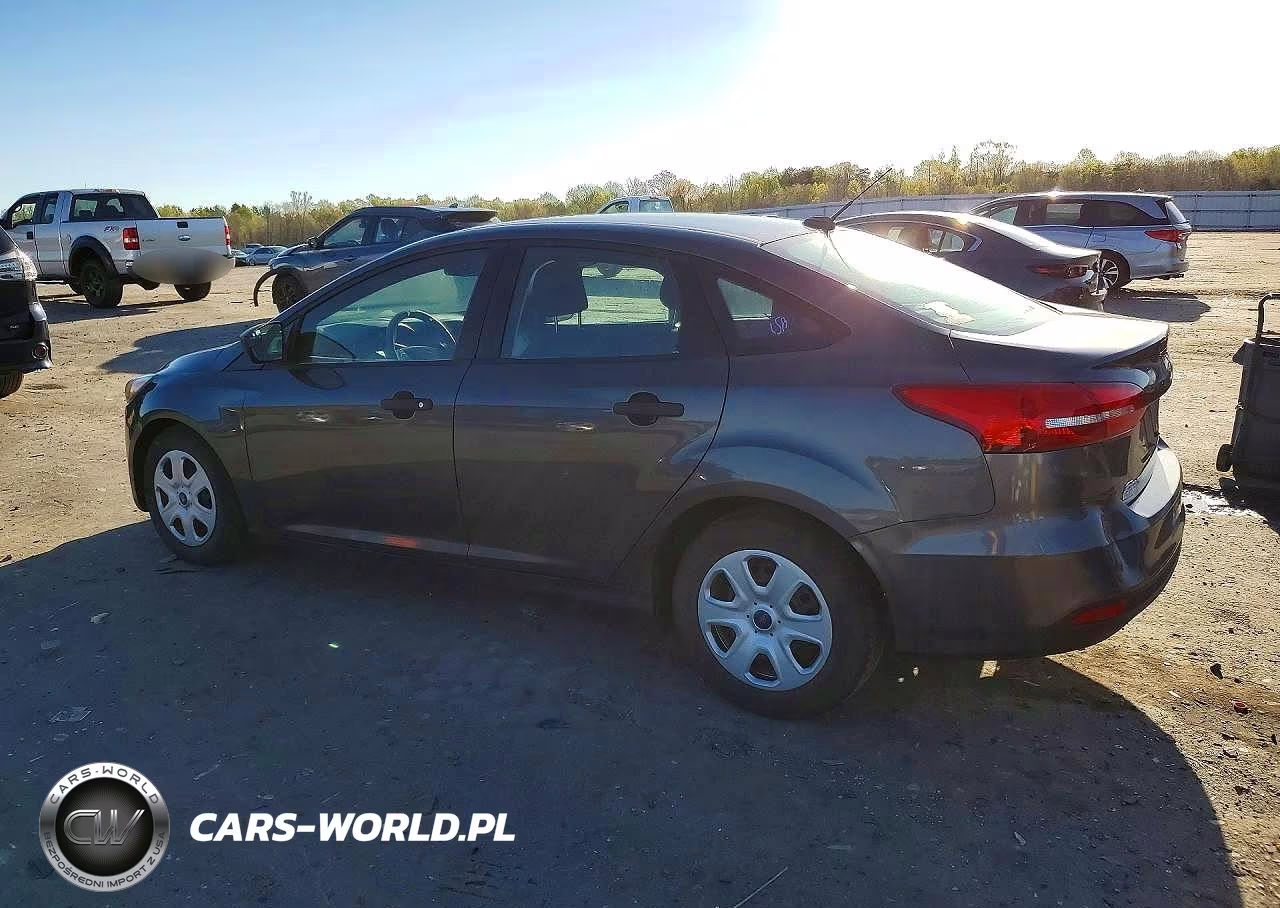 2017 Ford Focus S VIN:1FADP3E22HL316153 - 2